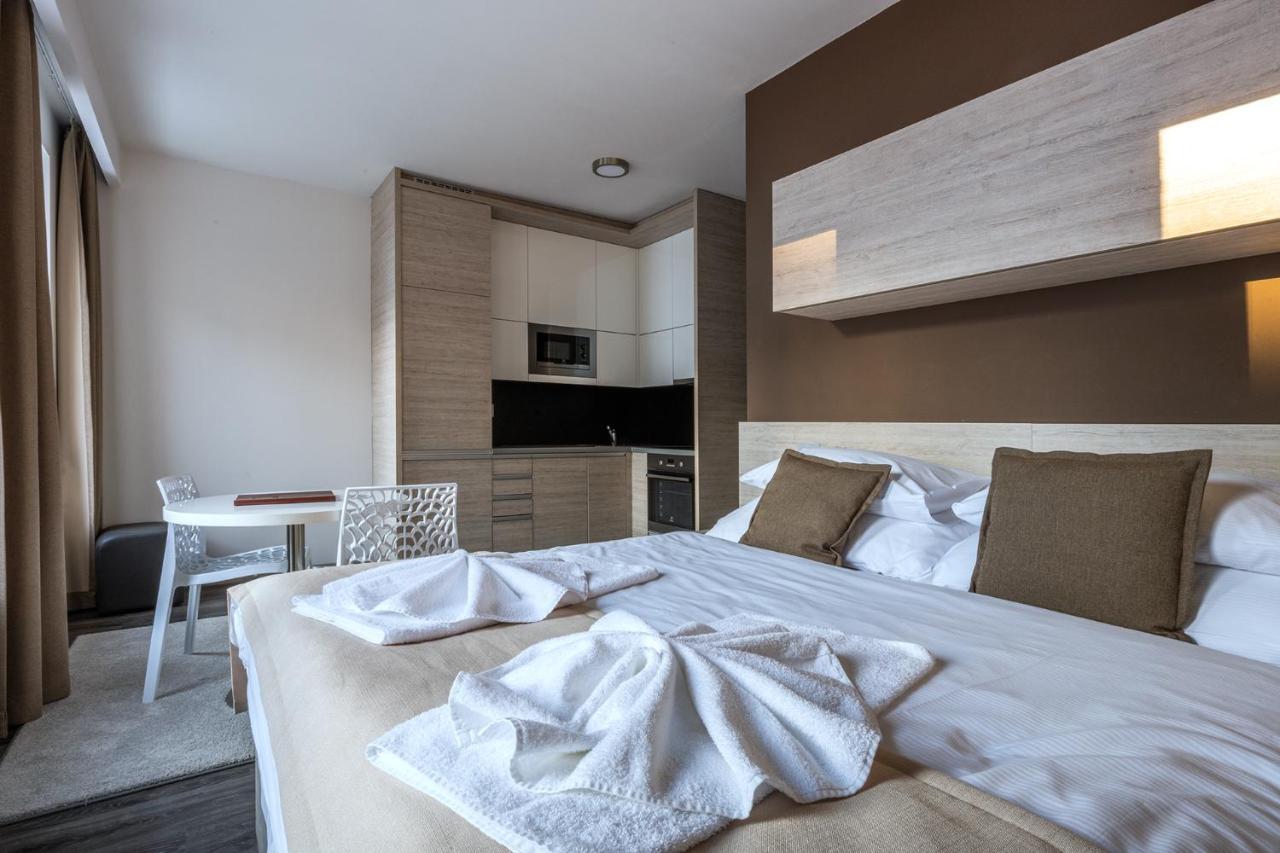 بيك بود سنيزكو Hotel Pecr Deep المظهر الخارجي الصورة